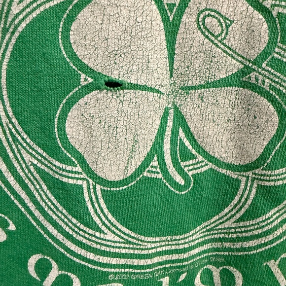 Green Day Kiss Me I’m Punk T-Shirt - Picture 7 of 10